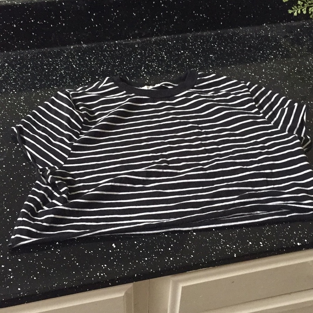 A Crop shirt